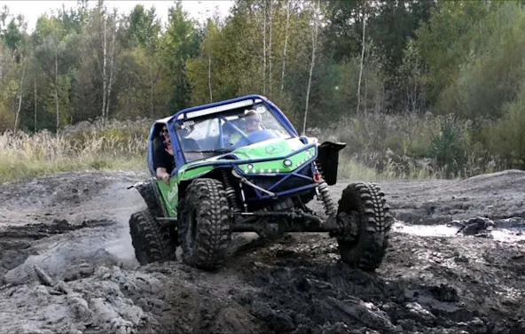 Mercedes Puch G offroad fahren in Stockerau