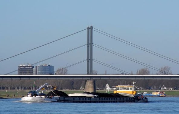 Motorboot selber fahren Düsseldorf