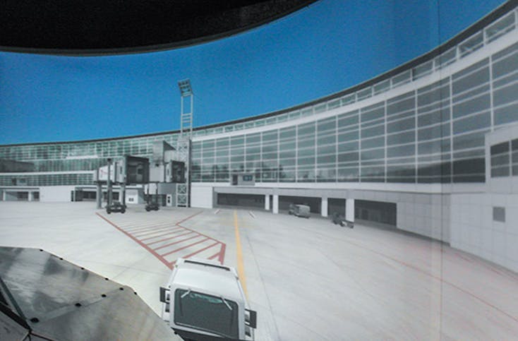Boeing 737 Flugsimulator inkl. Tour am Frankfurter Flughafen