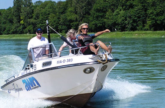 Sportbootfahren für 4 Personen