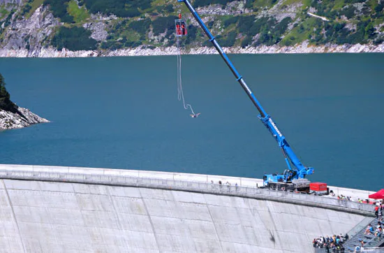 165 Meter Bungy-Sprung am Staudamm Kölnbreinsperre - 5