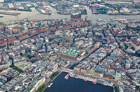 Familien-Rundflug über Hamburg für 3 (60 Min.) - 4