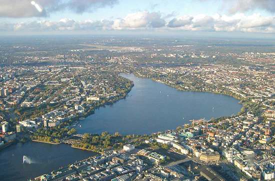 Familien-Rundflug über Hamburg für 3 (60 Min.) - 5