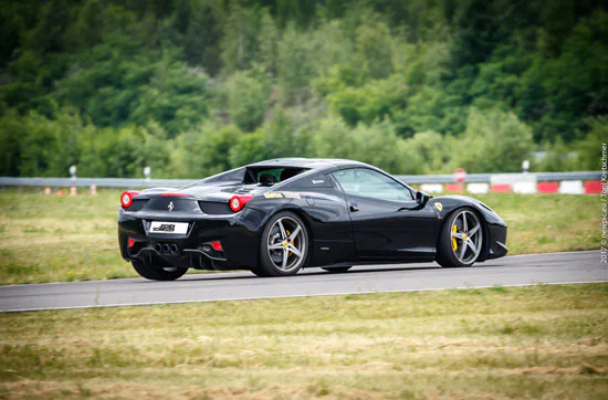 Ferrari 458 selber fahren (10 Runden)