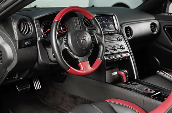 Nissan GT-R Black Edition St. Gallen (3 Std.) - 3