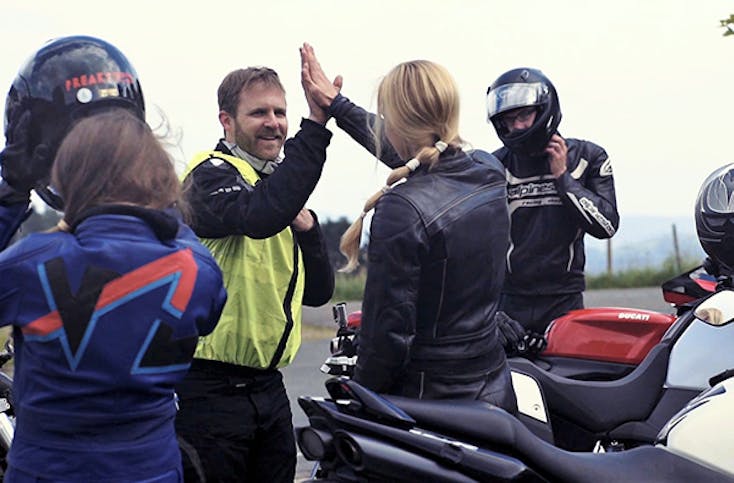 Motorrad-Sicherheitstraining auf der Straße