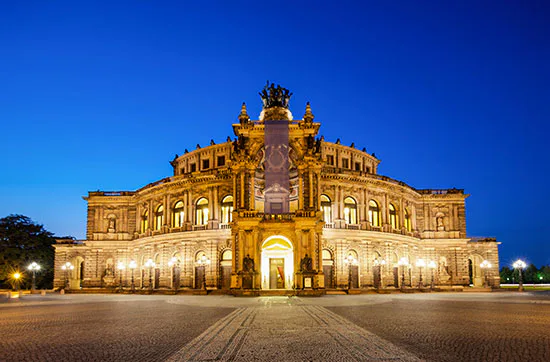 Dinner & Nachtwächter Tour Dresden für 2 - 3