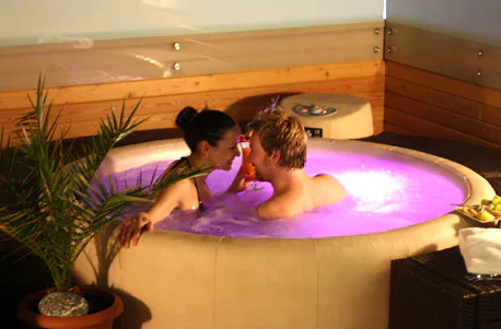 Private Whirlpool Lounge für 2 in Steyr - 4