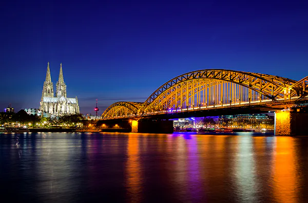Rheinschifffahrt mit Dinner in Köln für 2 - 1