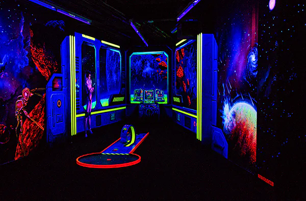 Schwarzlicht Minigolf Asperg für 4 - 3