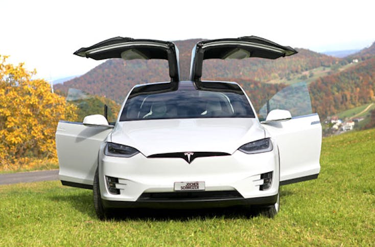 Tesla Model X Tagesmiete Raum Basel