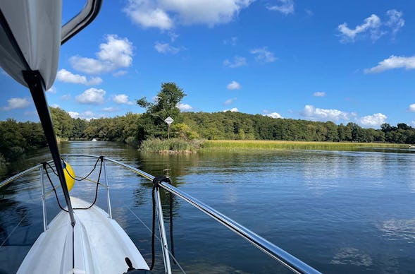 Motoryacht Waren (Day Cruise - 8 Std.)