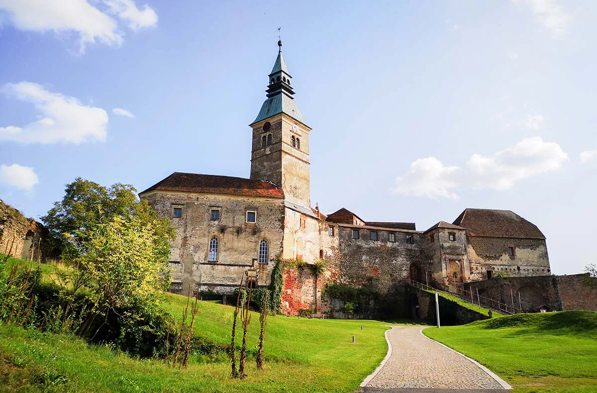 Ape Tour Burg Güssing Oberwart (3,5 Std.) - 1