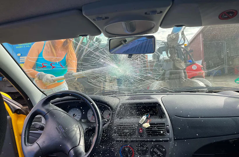 Auto zertrümmern Nürnberg