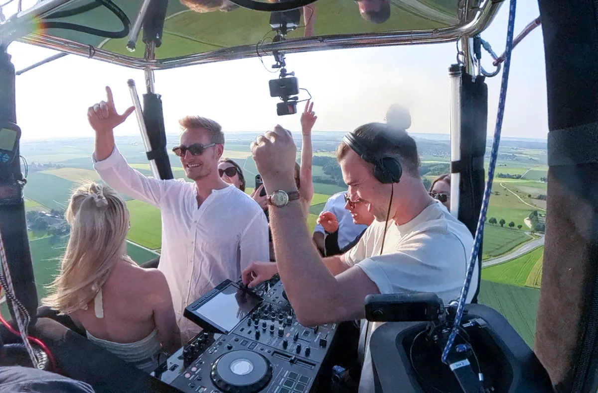 DJ im Ballon - Party auf 1000 Metern (9 Personen) - 7
