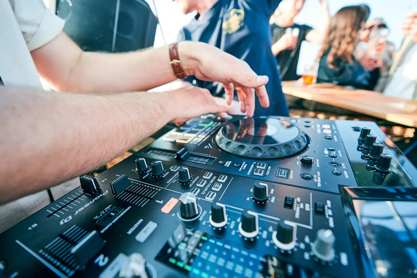 DJ im Ballon - Party auf 1000 Metern (9 Personen) - 3