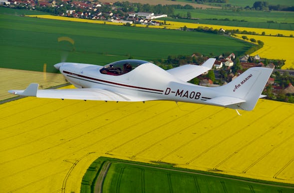 Flugzeug selber fliegen Taucha (60 Min.)