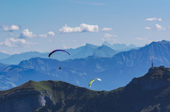 Pärchenflug mit 2 Gleitschirmen