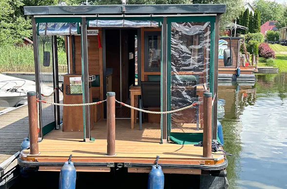 Hausboot Urlaub für 6 (4 Nächte) Storkow (6 Plätze - D7)