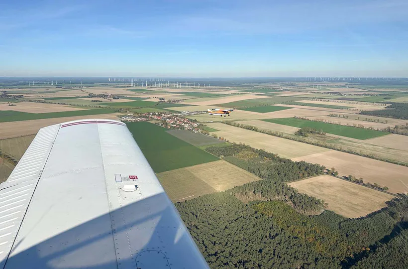 Historischer Rundflug über Militär- & Flugplätze Reinsdorf