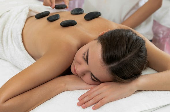 Hot Stone Massage Deluxe
