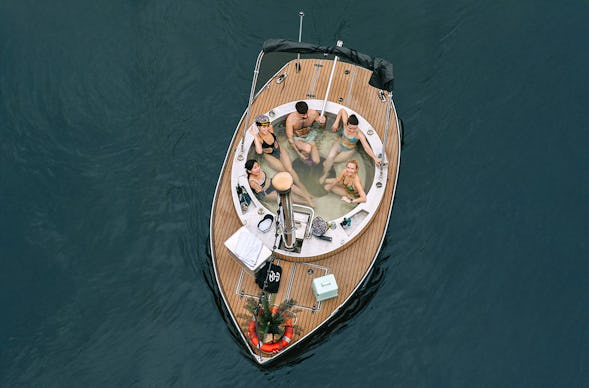 Hot Tub Berlin (für bis zu 6 Personen)