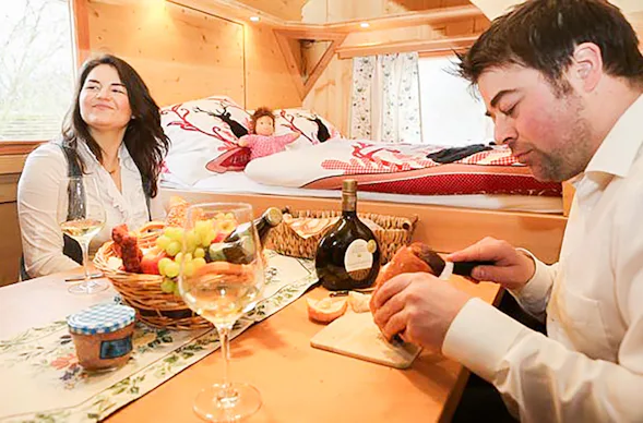 Außergewöhnlich Übernachten im Schäferwagen Sulzfeld für 2 (2 Nächte)