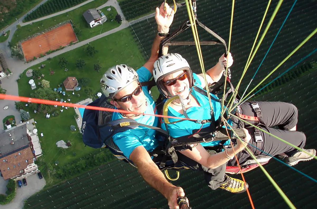 Pärchenflug mit 2 Gleitschirmen Saltaus - 2