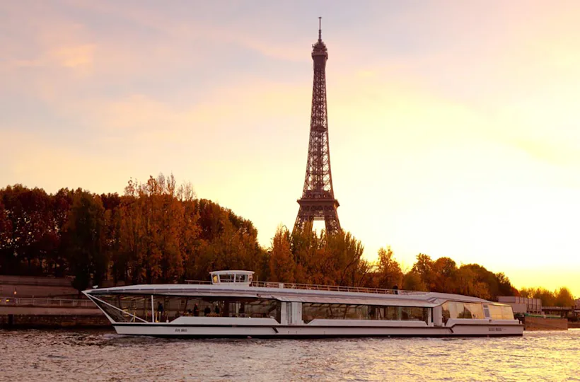 Bootsfahrt auf der Seine in Paris mit Dinner