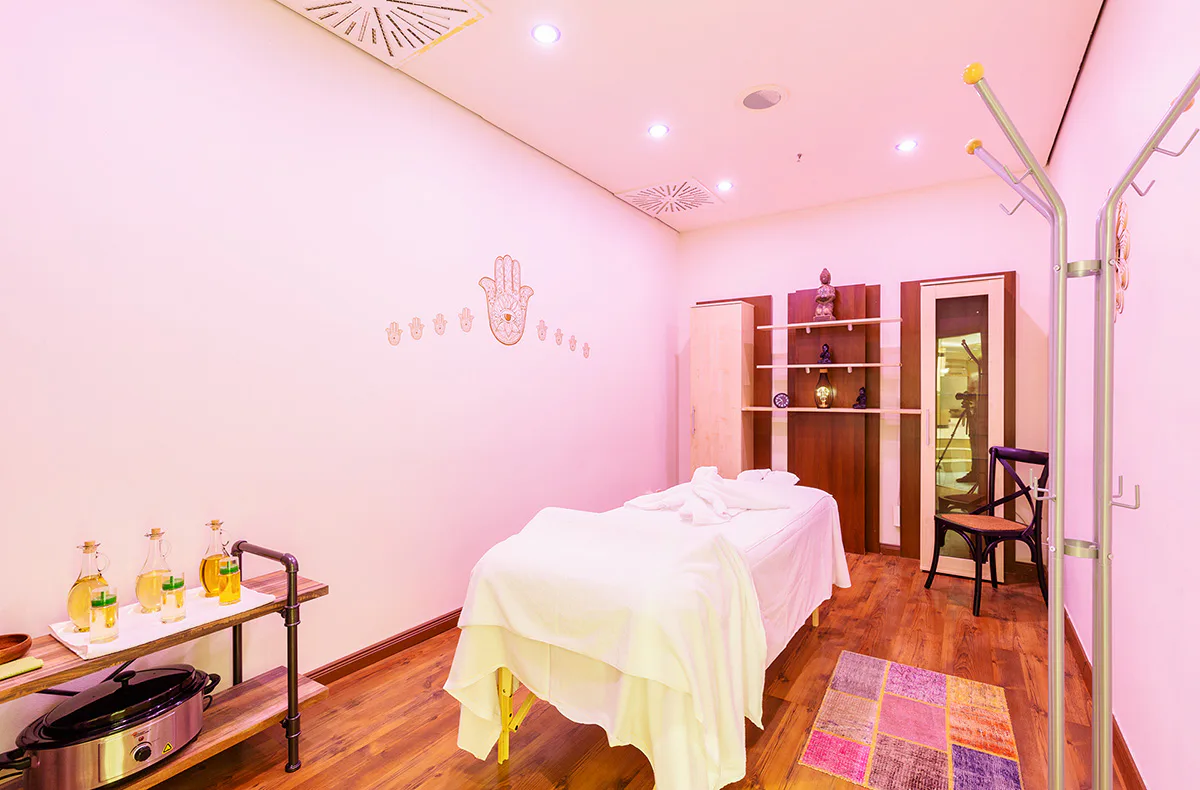 Ayurveda-Massage mit Spa Berlin - Alexanderplatz - 4