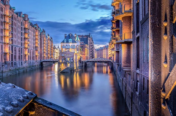 Städtetrip Hamburg mit abendlicher Hafenrundfahrt für 2