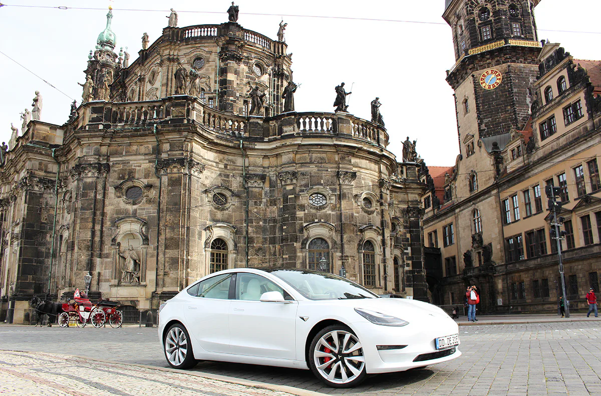 Tesla Model 3 Performance mieten Dresden (1 Tag) - 2