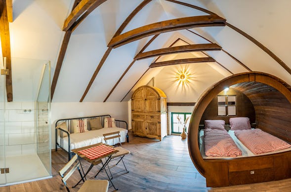 Übernachtung im Weinfass-Chalet für 6 Grub an der March