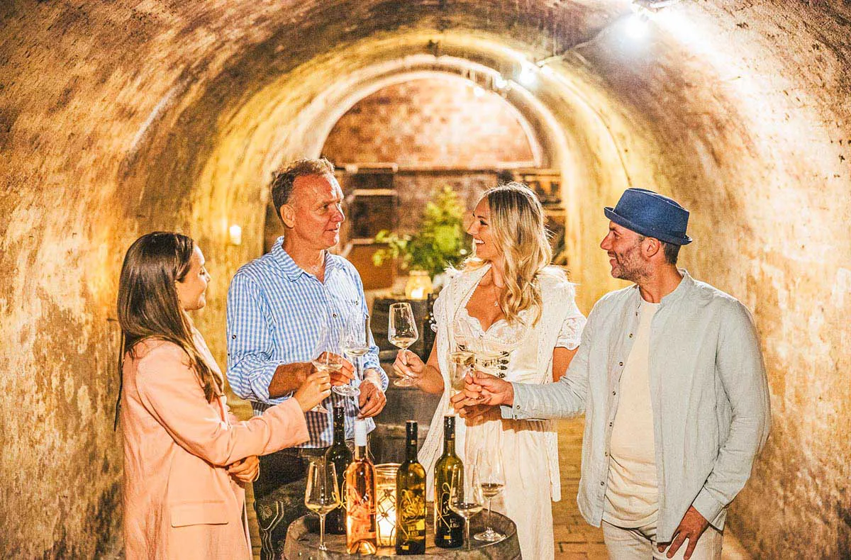 Urlaub mit Freunden im Weinfass Grub an der March - 2