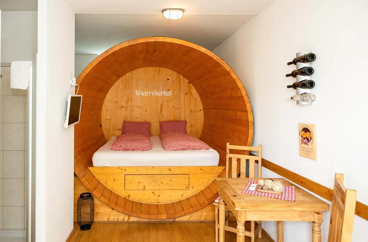 Urlaub mit Freunden im Weinfass mit Wellness Grub an der March - 4