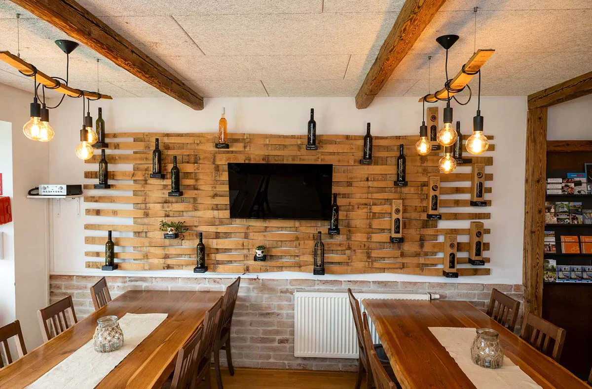 Urlaub mit Freunden im Weinfass mit Wellness Grub an der March - 5