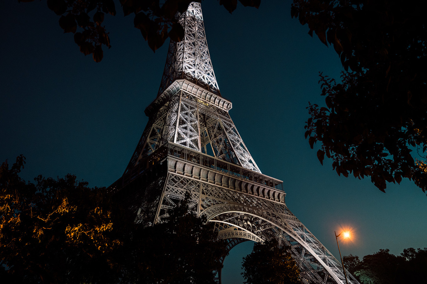 Sightseeing-Radtour durch Paris bei Nacht