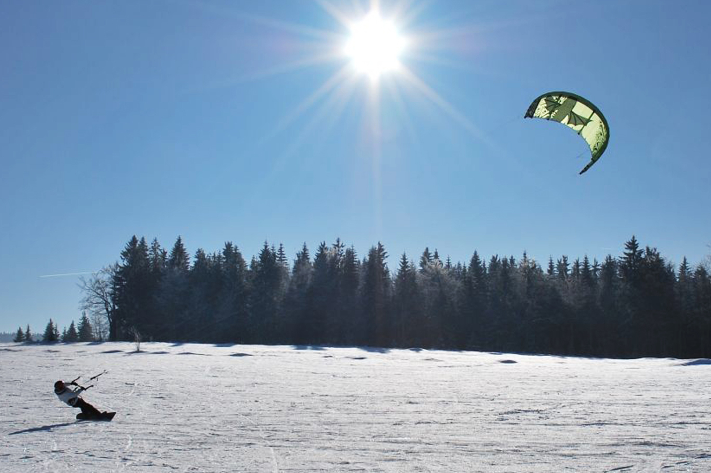 Snowkite-Kurs mit 2 Übernachtungen – Frischer Wind für Wintersport-Fans!