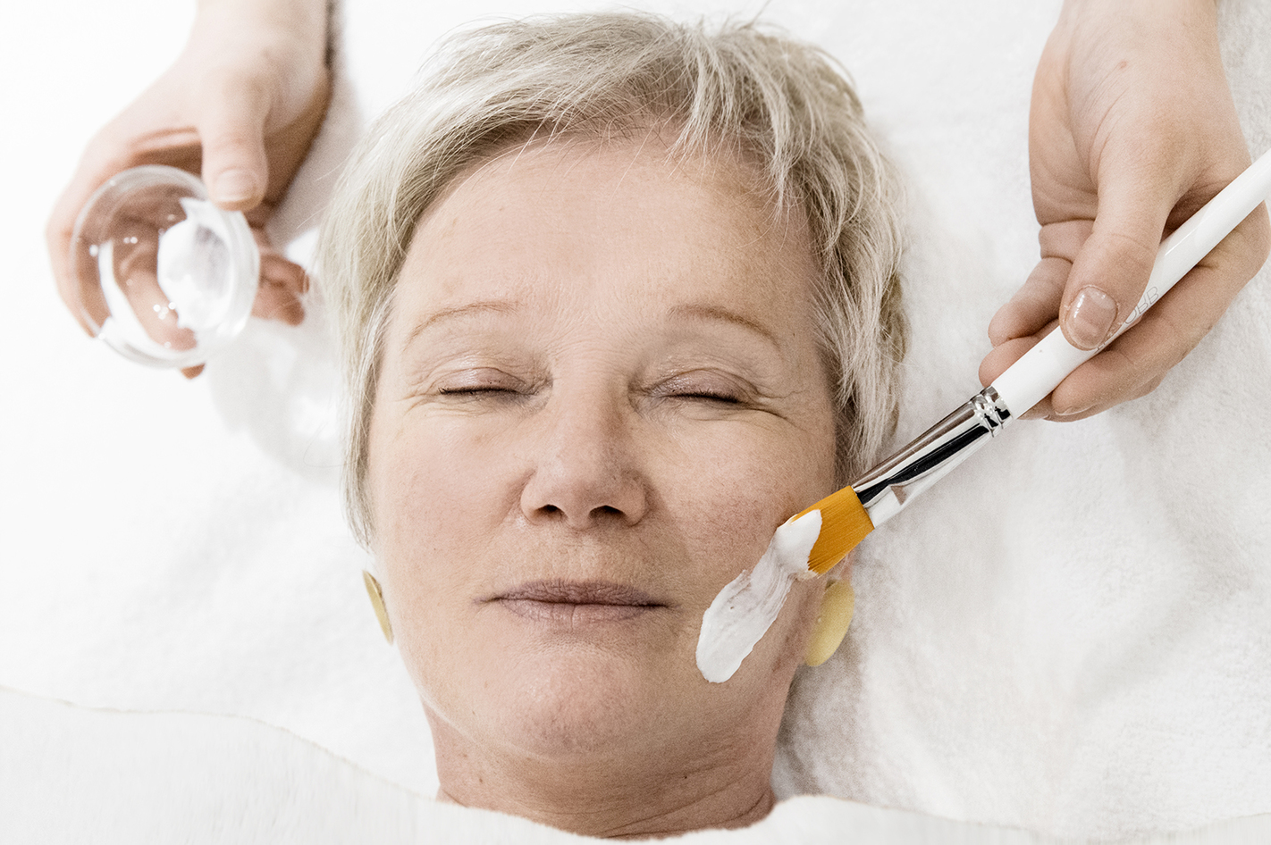 Beauty Anwendung mit Massage (Wellness für Frauen) Konstanz –  in Ca. 100 Minuten (reine Behandlungszeit 90 Minuten)