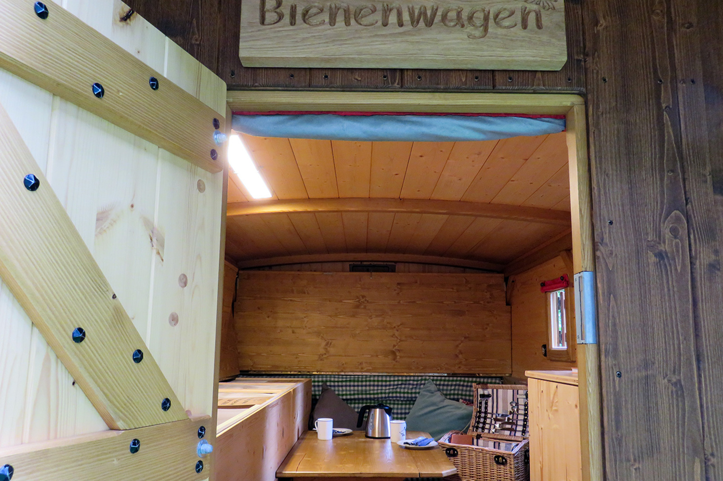 Außergewöhnlich Übernachten im Bienenwagen für 2 (1 Nacht) in Wildberg