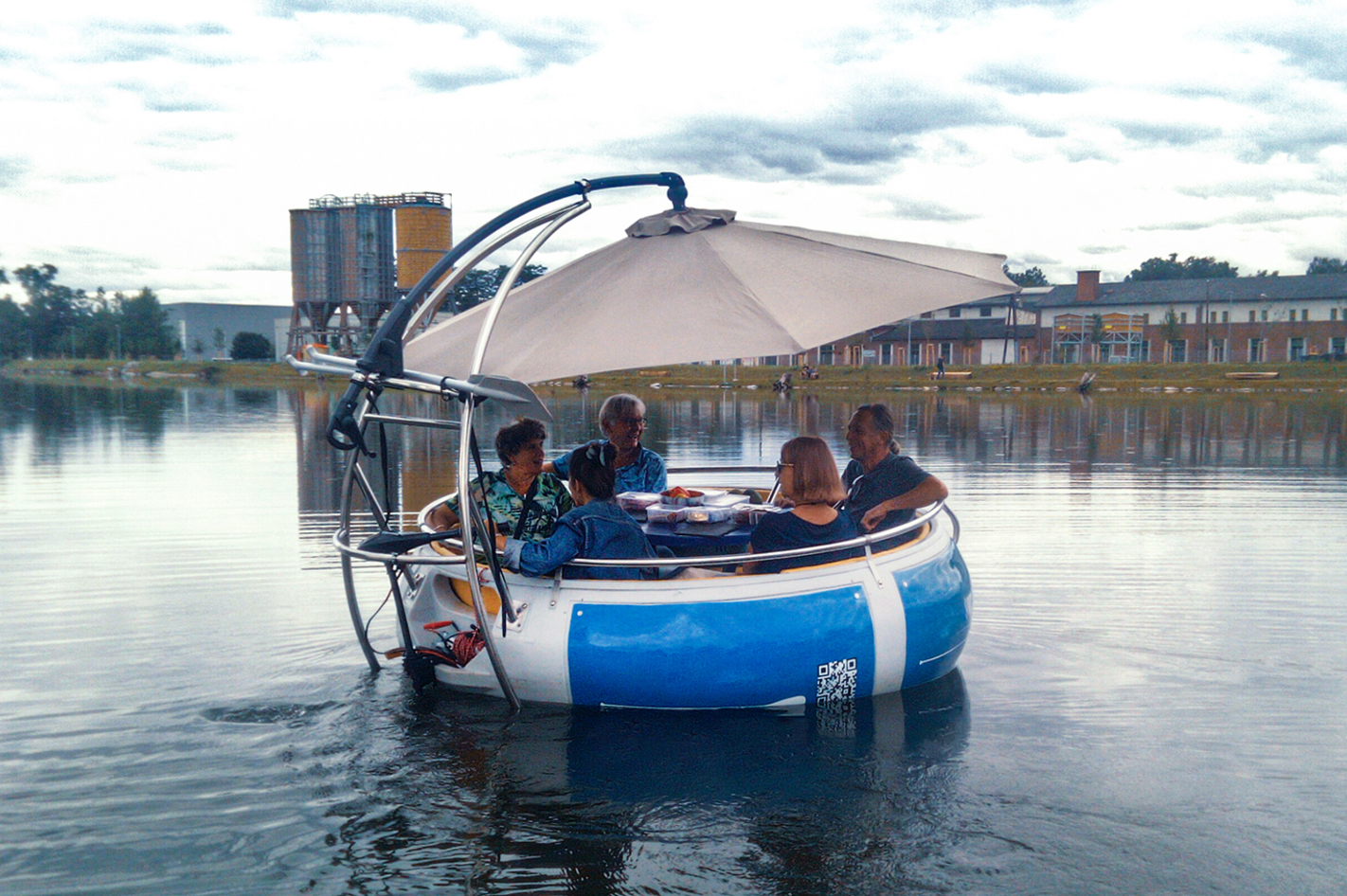Elektroboot fahren und Brunchen in Graz