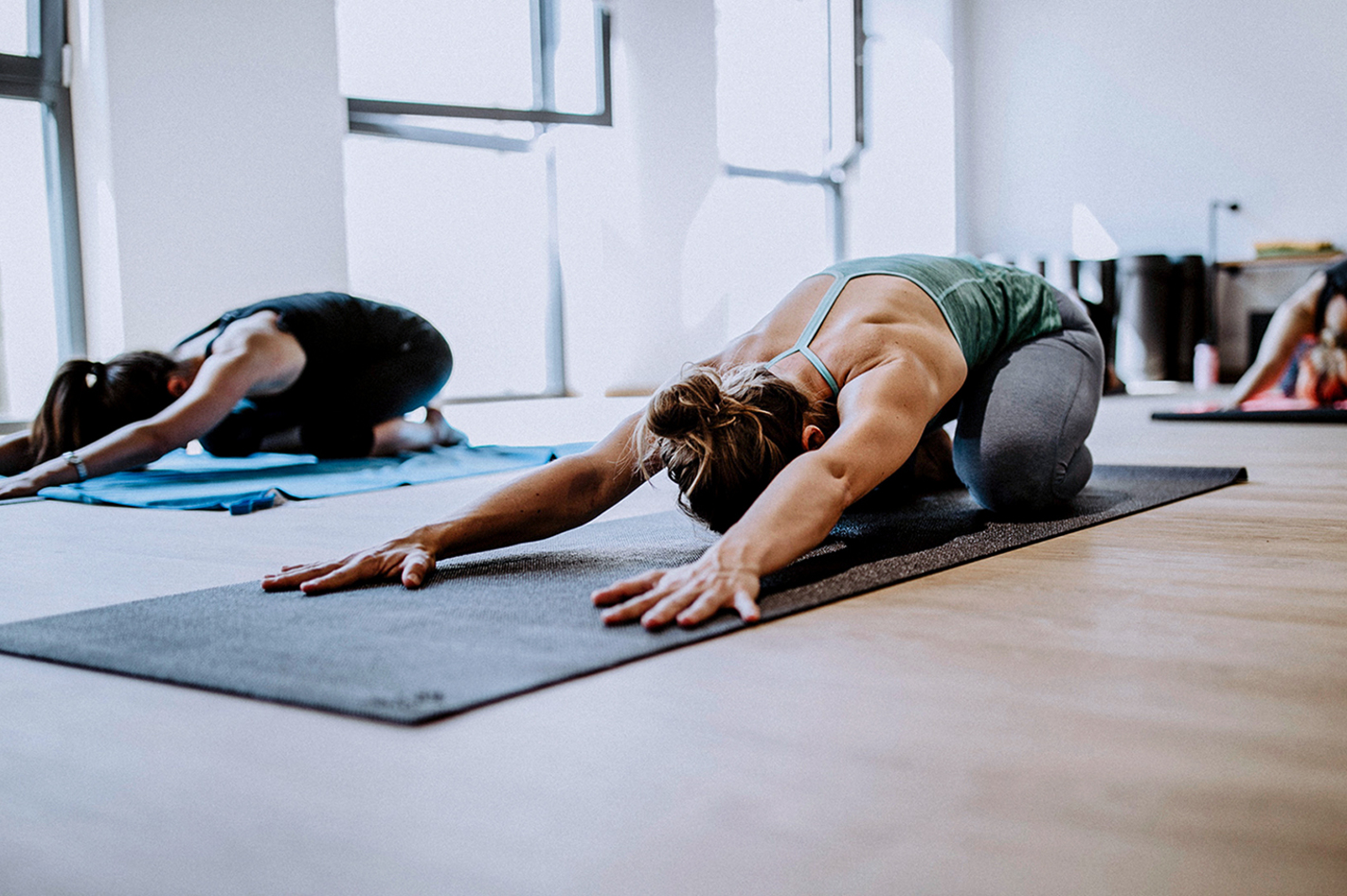 Online Power Vinyasa Yoga (60 Min.) Online Power Vinyasa Yoga (60 Min.)
