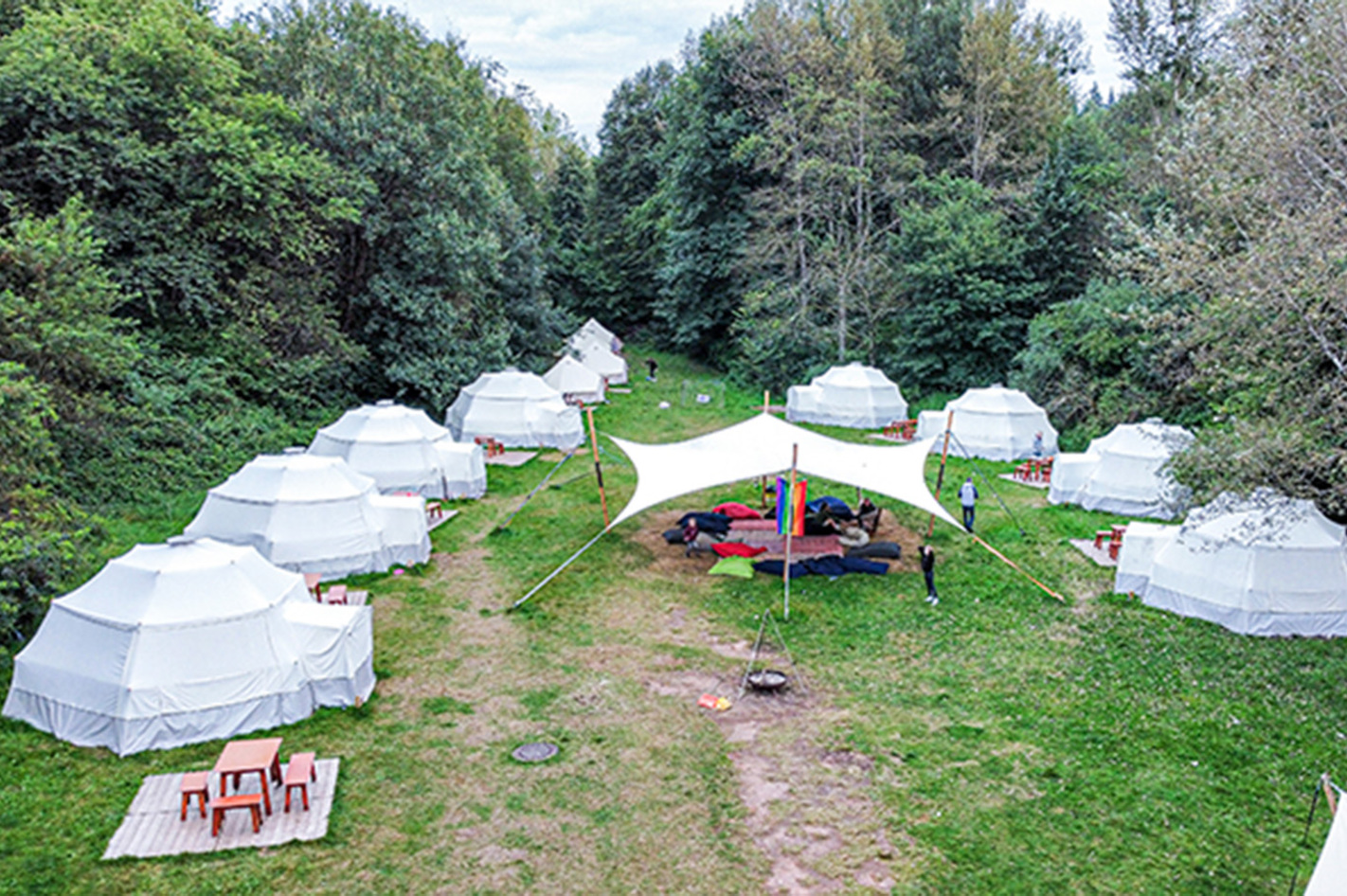 Glamping Losheim im Zelt für 2 (7 Nächte) – Übernachten auf dem Camping Platz mit Glamping-Komfort