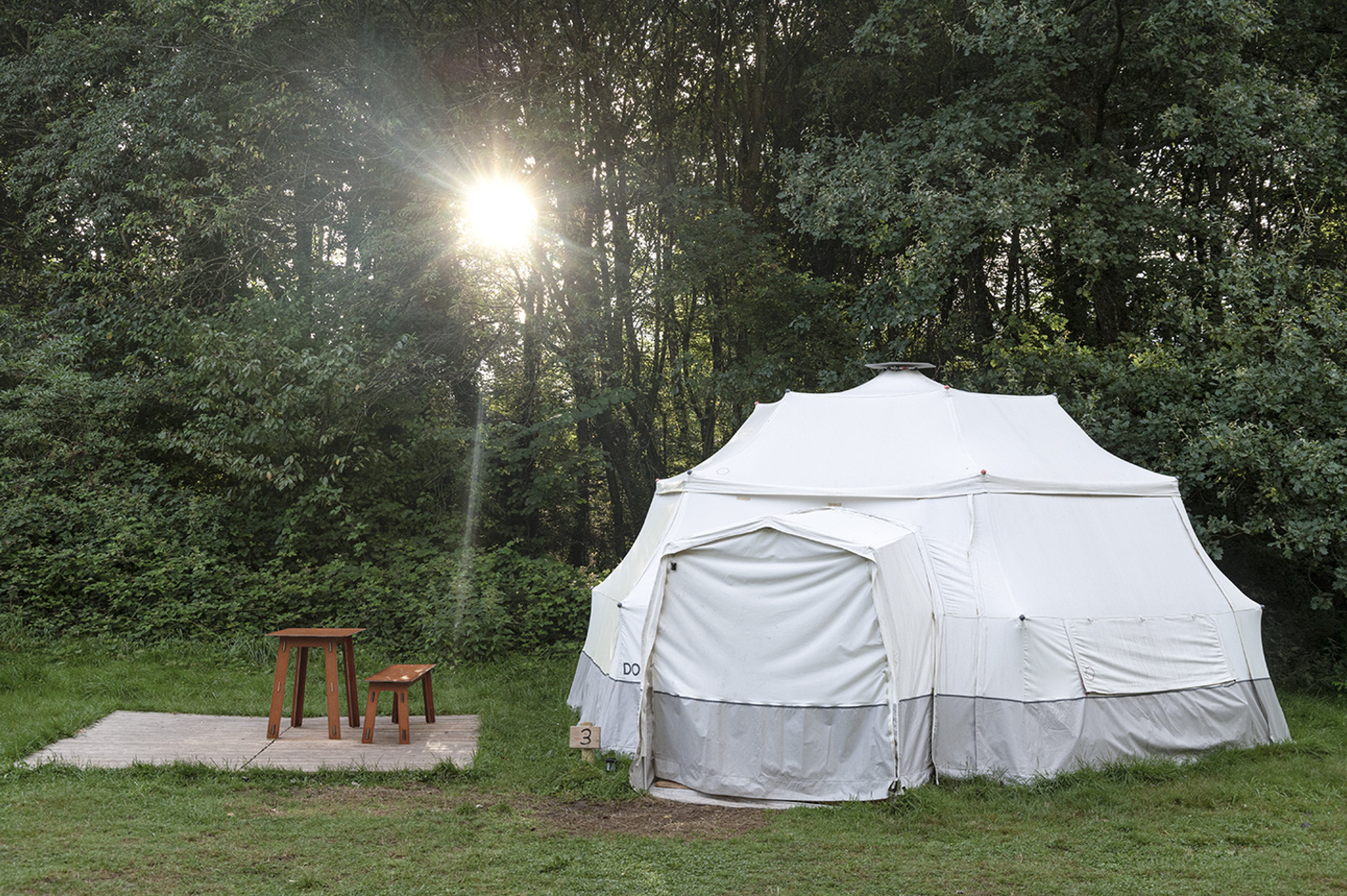 Glamping Losheim im Zelt für 4 (2 Nächte) – Übernachten auf dem Camping Platz mit Glamping-Komfort