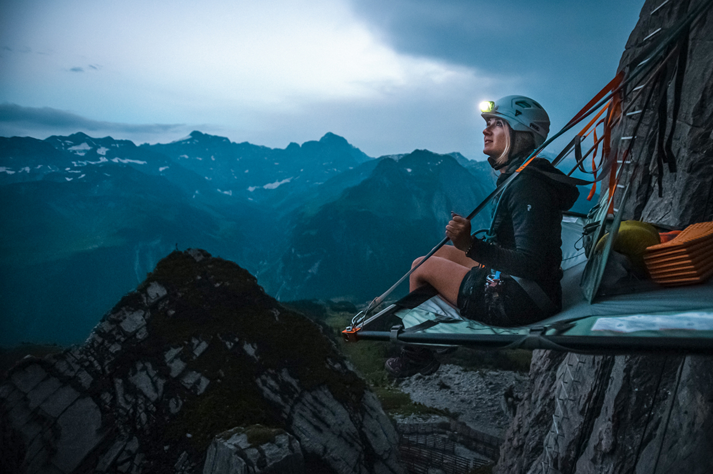 Außergewöhnlich Übernachten in der Schweiz – Klettern & Schlafen in luftiger Höhe