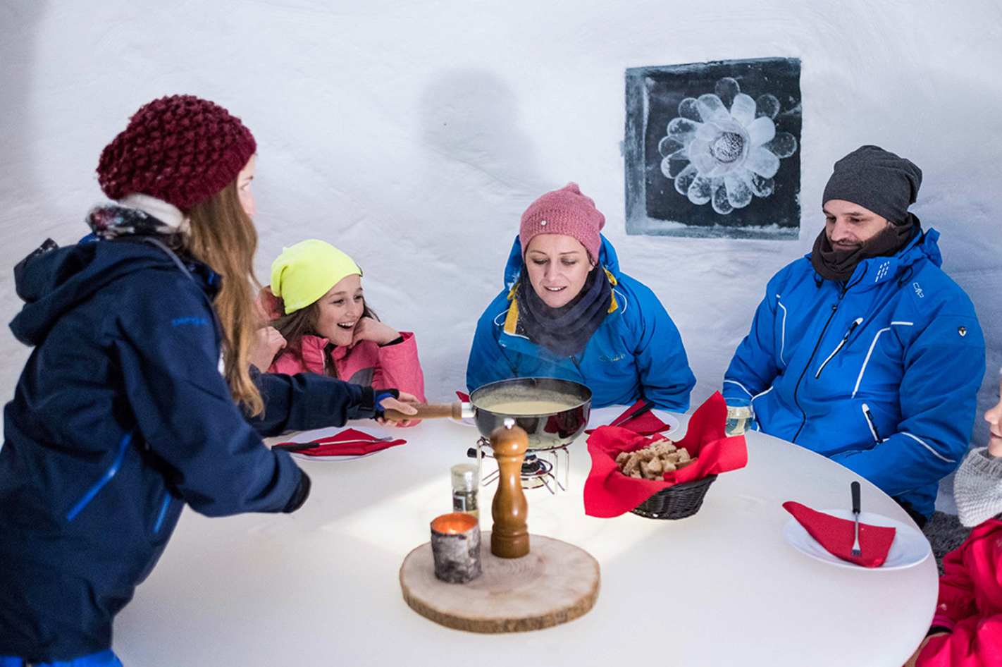 Fondue essen im Iglu Davos in Davos Dorf