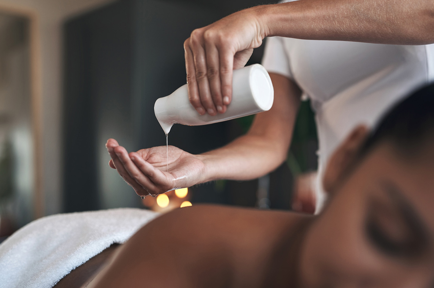 Aromaölmassage mit Spa Berlin – Friedrichstrasse –  in Gesamtdauer: ca. 3 Stunden Reine Massagedauer: ca. 50 Minuten