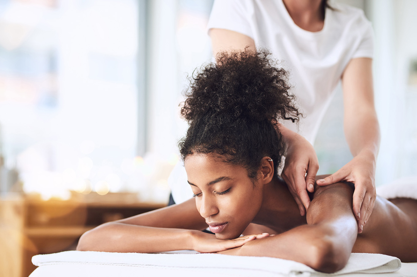 Ganzkörper-Wellness Massage –  in Gesamtdauer: ca. 75 Minuten Reine Massagedauer: ca. 1 Stunde