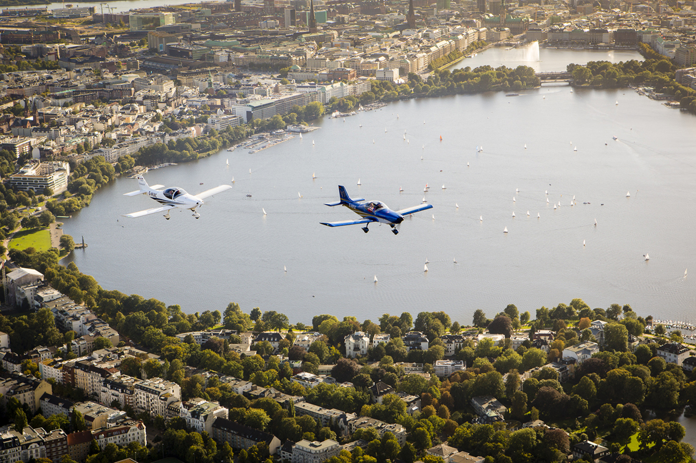 Familien Rundflug über Hamburg für 3