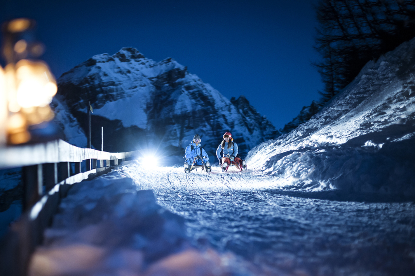 Kurzurlaub mit Rodeln & Skifahren bei Nacht in Tirol für 2 – Wecken Sie die Nacht auf!